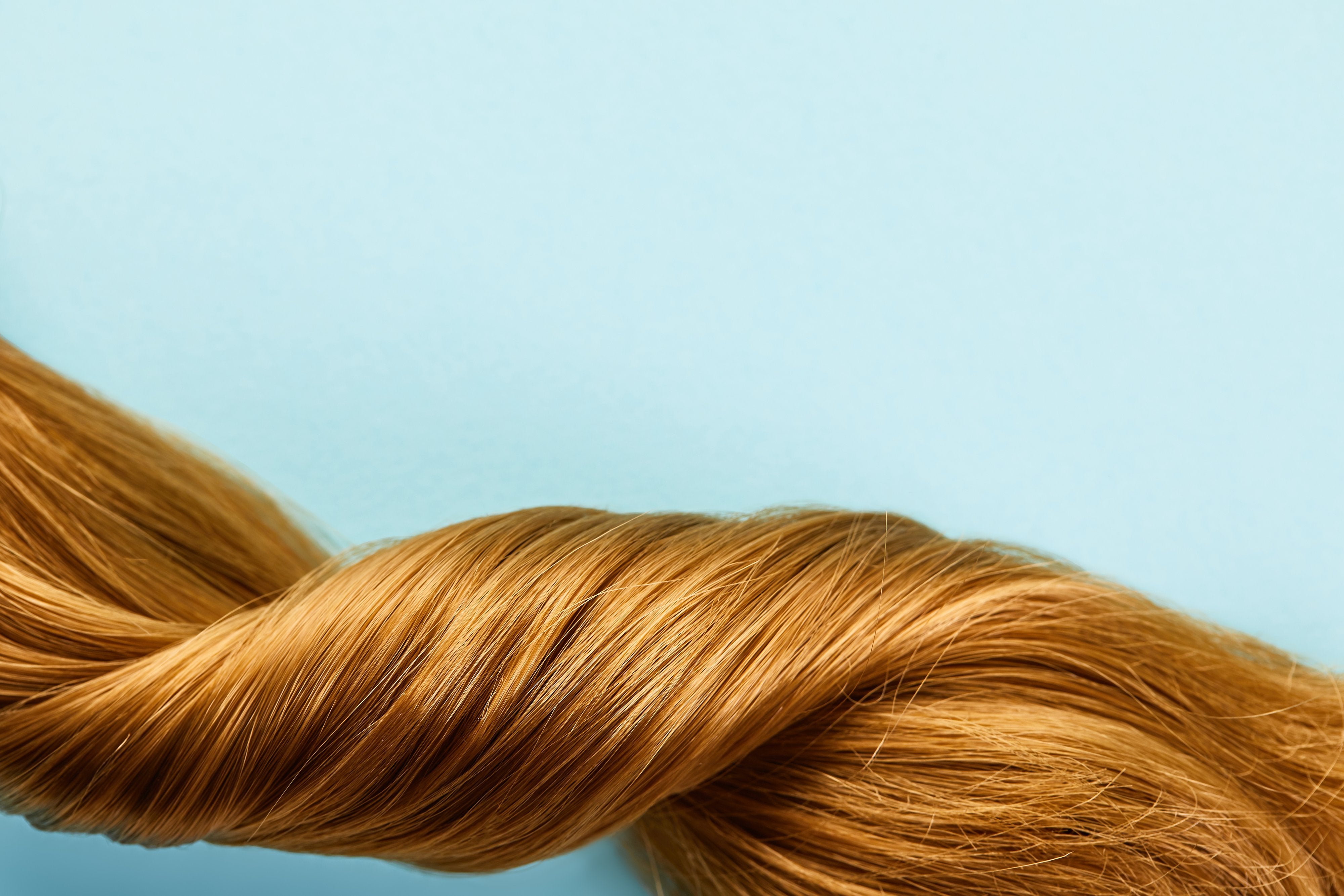 Capelli elettrici inverno rimedi: guida esperta tricologia