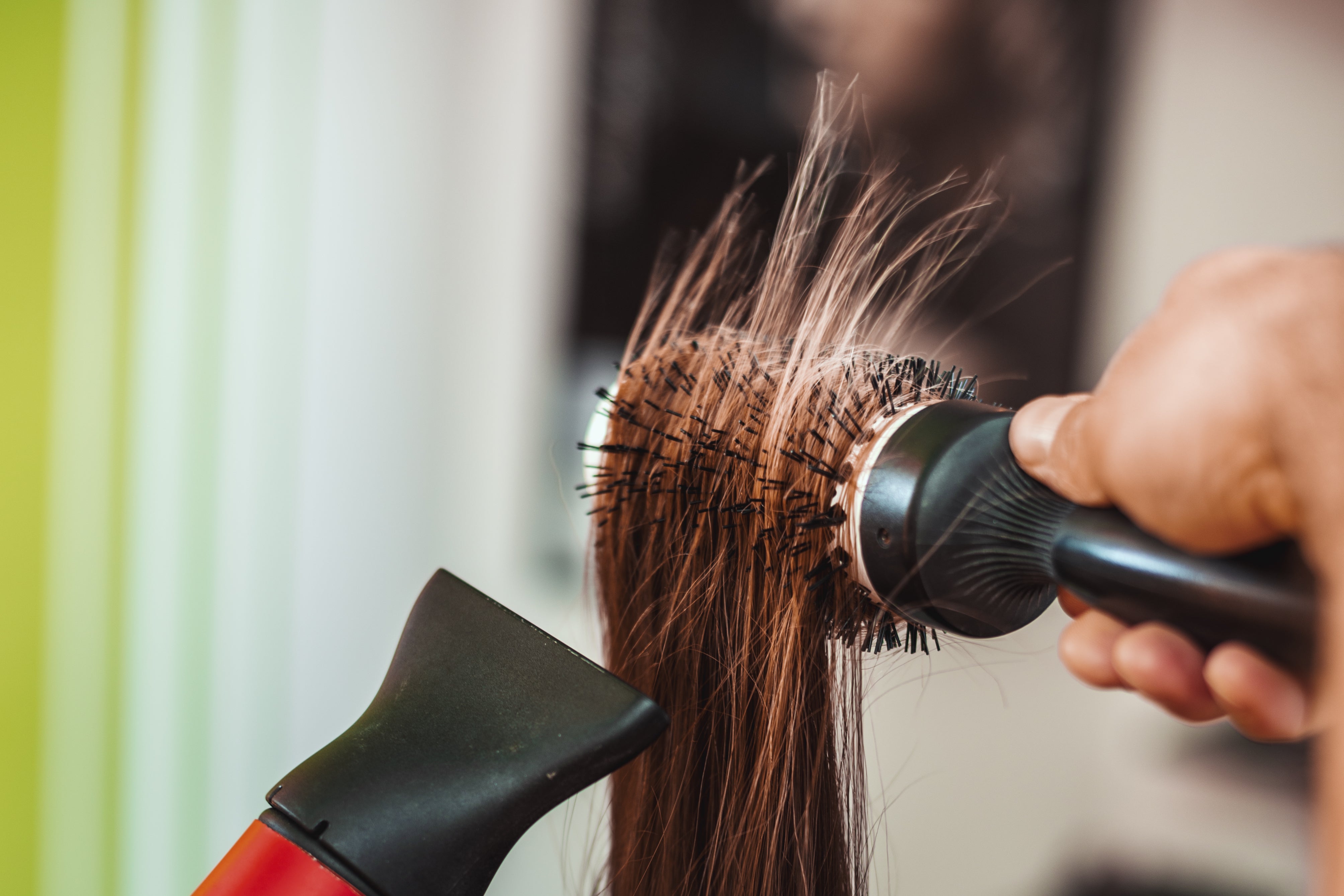 Siero Capelli: Cosa Fa e Come Utilizzarlo Correttamente
