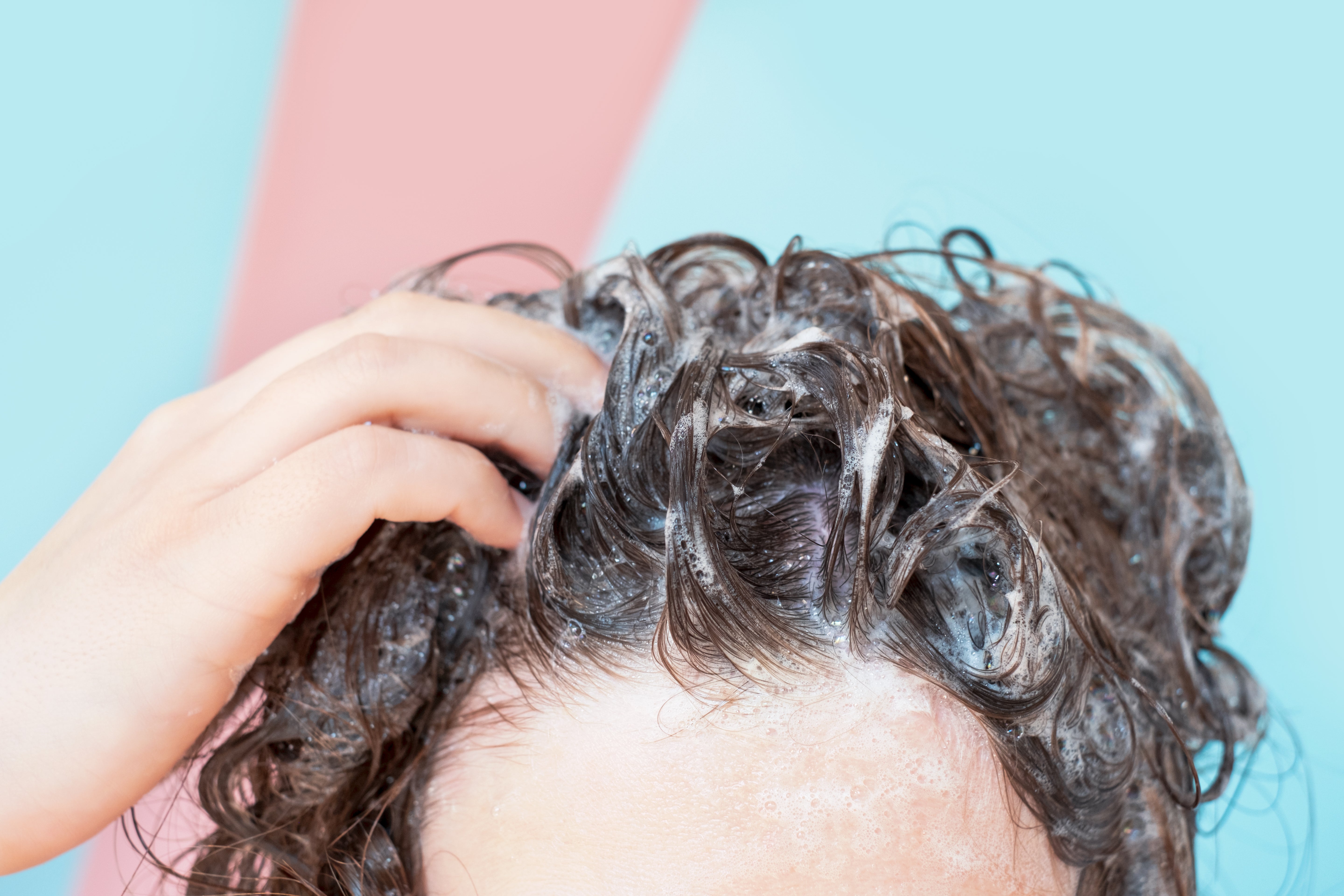 Capelli Biondi Anti Giallo: Prodotti e Trattamenti Professionali
