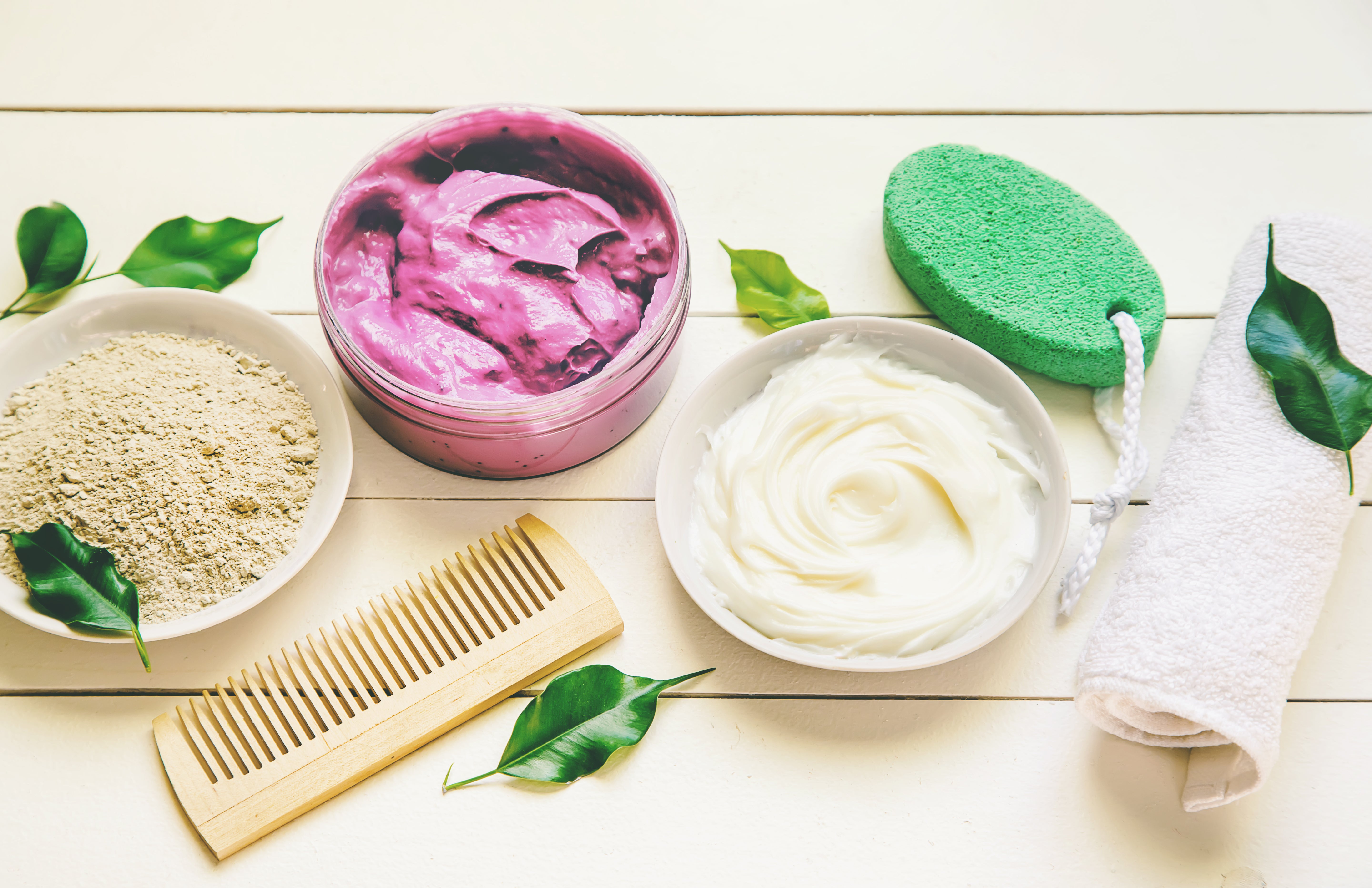 Come proteggere capelli colorati dal sole: guida completa 2024